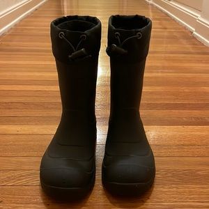 Kids Kamik snow boots. Size 1